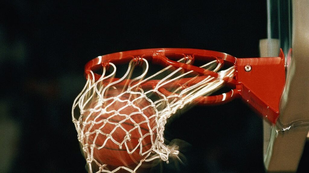 How to watch Spurs vs. Kings online for free