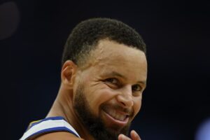 Steph Curry just wore a pair of Nikes. ‘I’m a free agent,’ he said, about what shoes he’ll wear next.