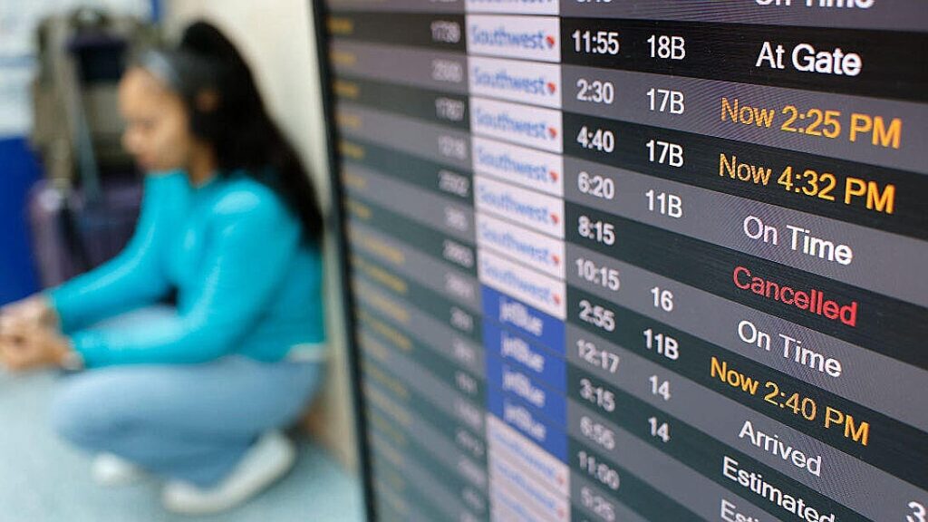 Normal Air Travel Resumes as FAA Lifts Flight Cuts at Major Airports