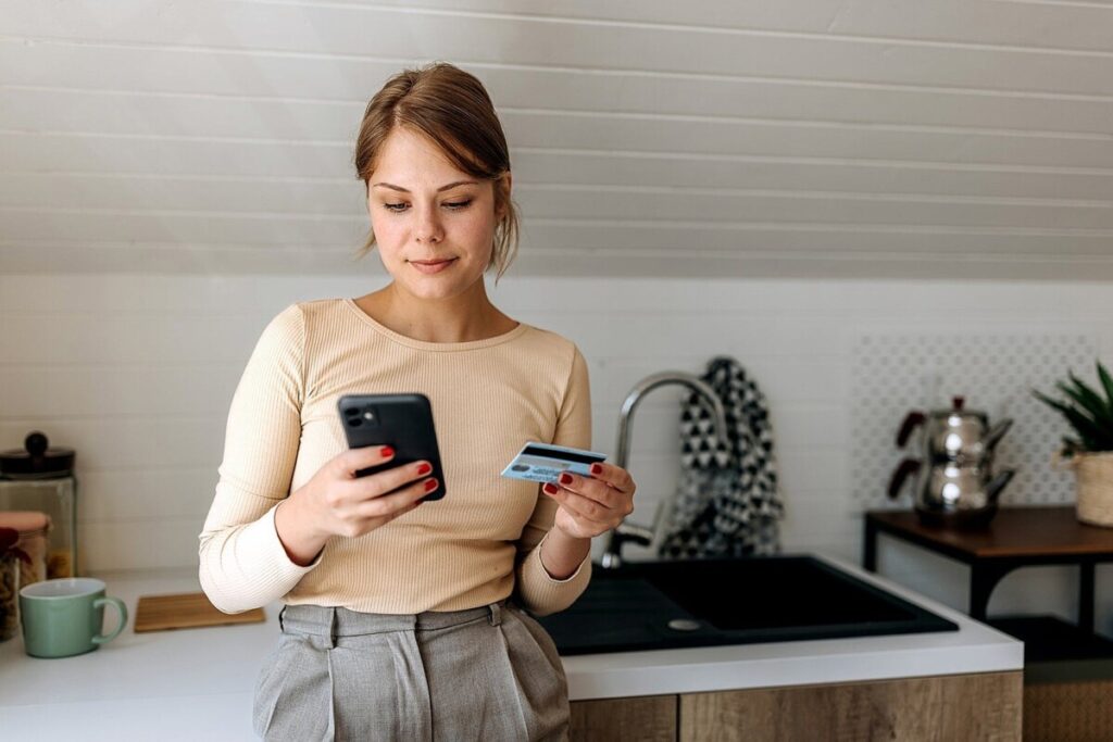 The best rewards credit cards to maximize everyday spending in 2025