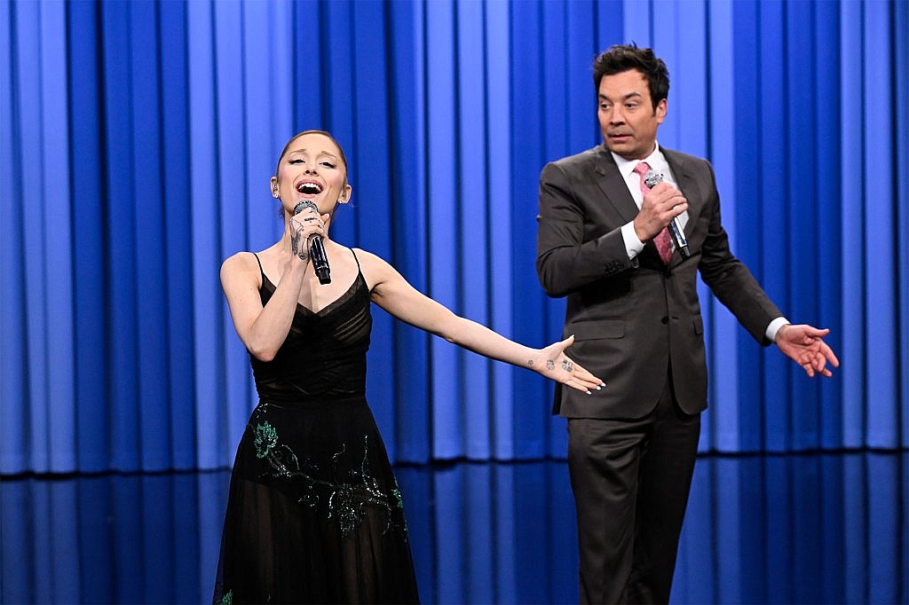 Watch Ariana Grande Sing ROSÉ’s ‘Apt.,’ Lady Gaga’s ‘Shallow’ & More Iconic Duets With Jimmy Fallon