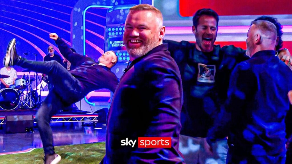 Still got it! | Rooney recreates iconic Man Utd overhead kick on ALOTO!