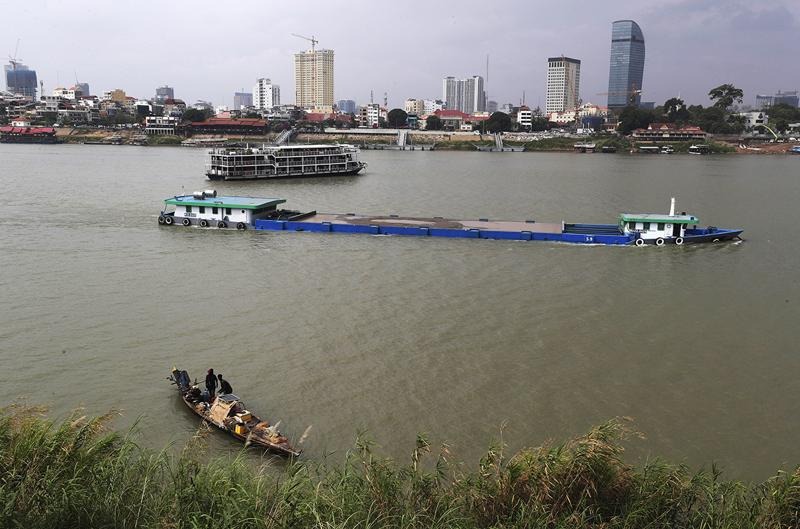 Sand mining threatens Asia’s largest lake