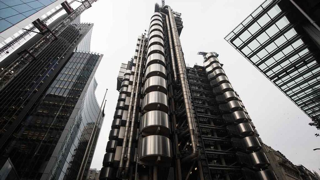 Lloyd’s investigates promotion of female executive close to then-CEO