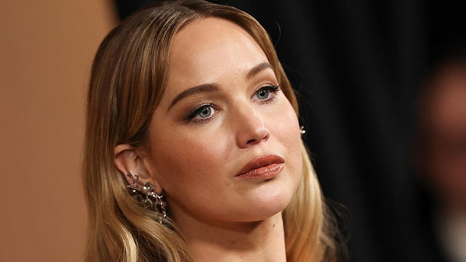 Jennifer Lawrence Keeps Borrowing Jewels From Sotheby’s—And It’s All Going On Sale Soon