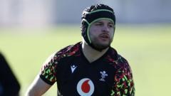 Deaves given Wales debut as All Blacks make 12 changes