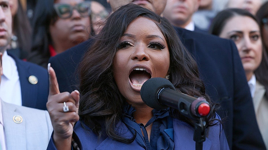 Social media erupts after far-left firebrand botches Epstein claims: ‘Insane accusation’