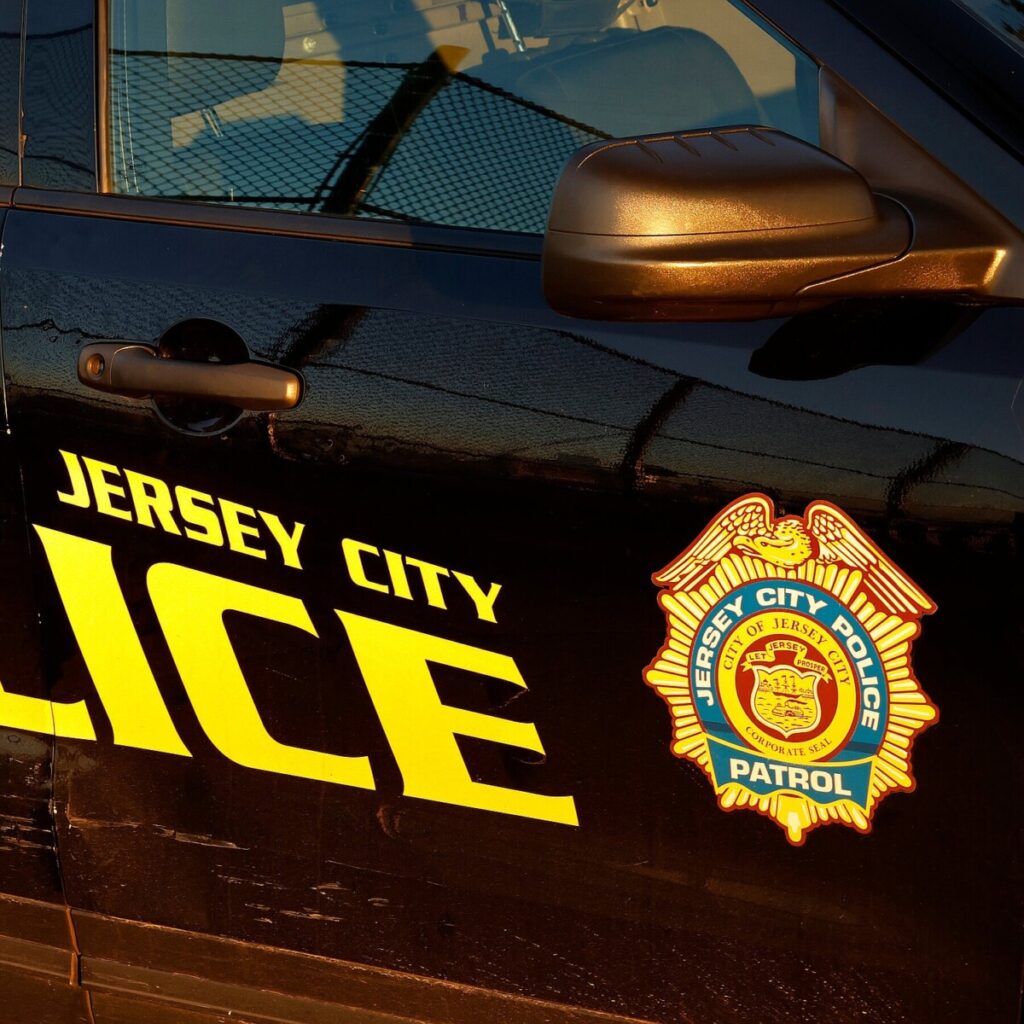 Police Officer and Ex-Mayor Is Charged With Sexually Assaulting a Child