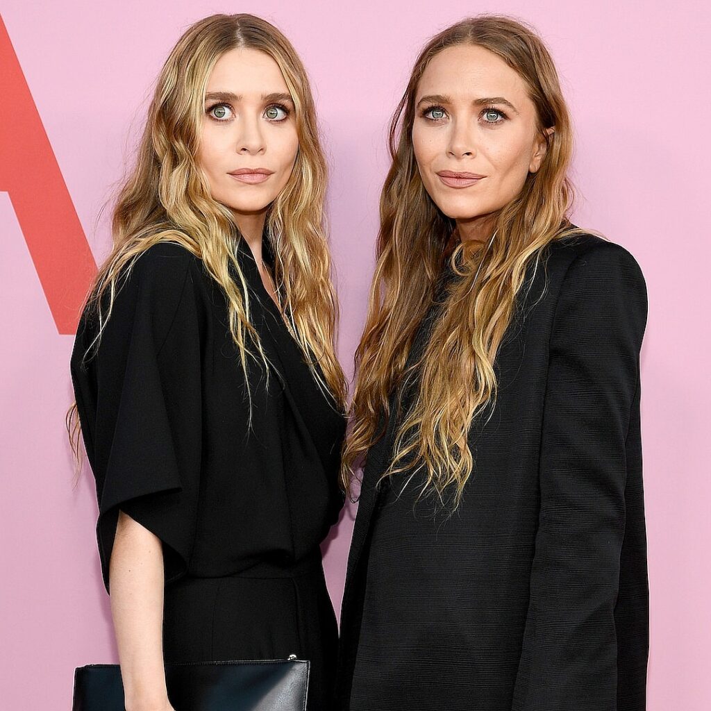 Mary-Kate Olsen & Ashley Olsen Make Rare Appearance in New York City