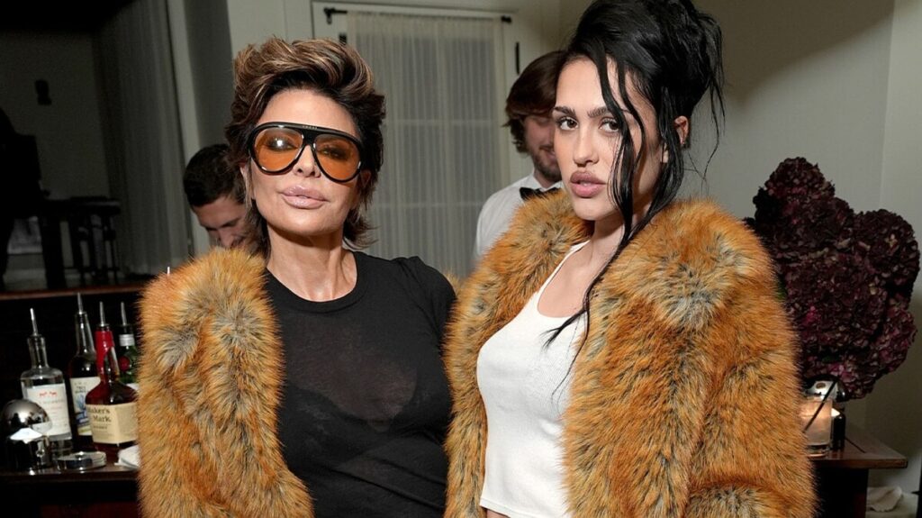 Lisa Rinna vs. Amelia Gray Who’d You Rather?! (Mother-Daughter Duo In Faux Fur)