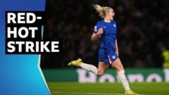 ‘World-class’ Carpenter goal puts Chelsea ahead against Barcelona