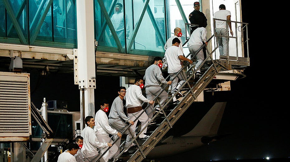 US escalation with Maduro halts deportation flights to Venezuela