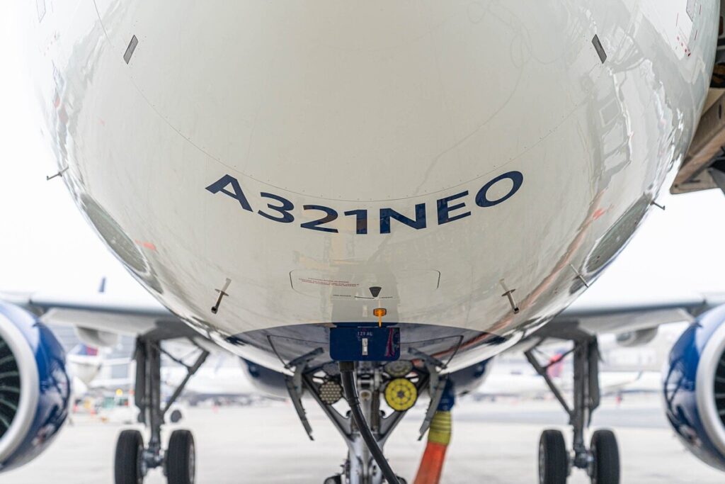 Minimal delays for US airlines after Airbus orders global emergency software fix on A320-family jets