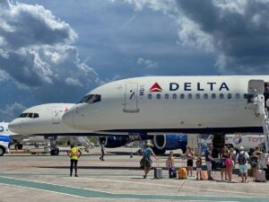 Delta Air will see a hit because of shutdown’s flight cancellations. Wall Street seems relieved.