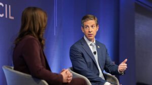 Congressional stock ownership is ‘outrageous,’ says Rep. Mike Levin, calling for ban