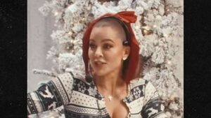 Khloe Kardashian Gives Cheeky BJ Tips for Christmas on TikTok Live