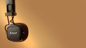 Hearing Aids Get a Bit of Jewelry Glitter