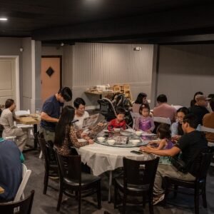 In Arizona Desert, Taiwanese Families Create Community and Build a Factory