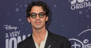 Joe Jonas Reacts to Troll Asking If Jonas Brothers Have “Serious Debt”