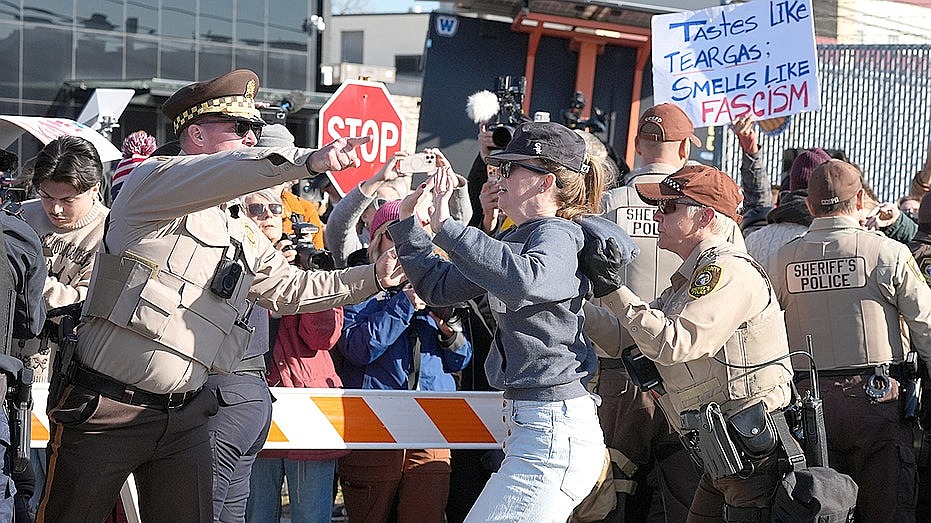 Dem-backed ‘dignity’ bill could strip ICE of detention powers, erase immigration enforcement, critics warn