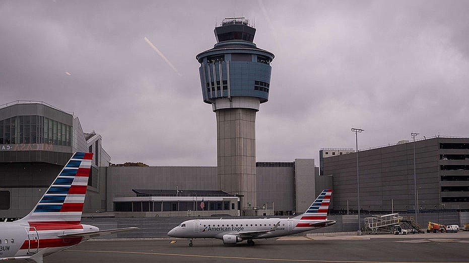 FAA investigates airlines for potential flight cut compliance violations during government shutdown