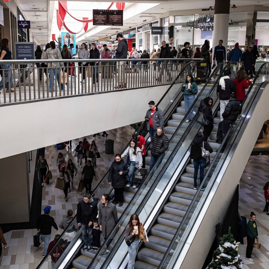 Retail Earnings Show Shoppers’ Resilience, but Some Stores Struggle