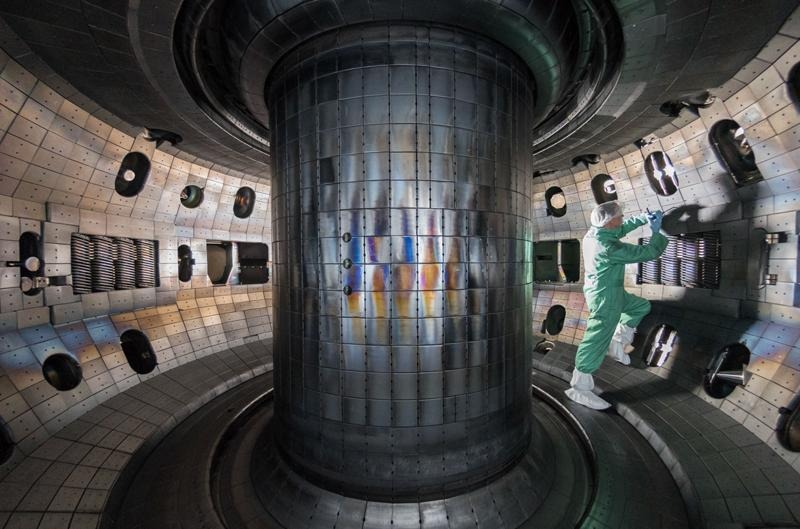 As Energy Department prioritizes AI and fusion, basic research faces squeeze